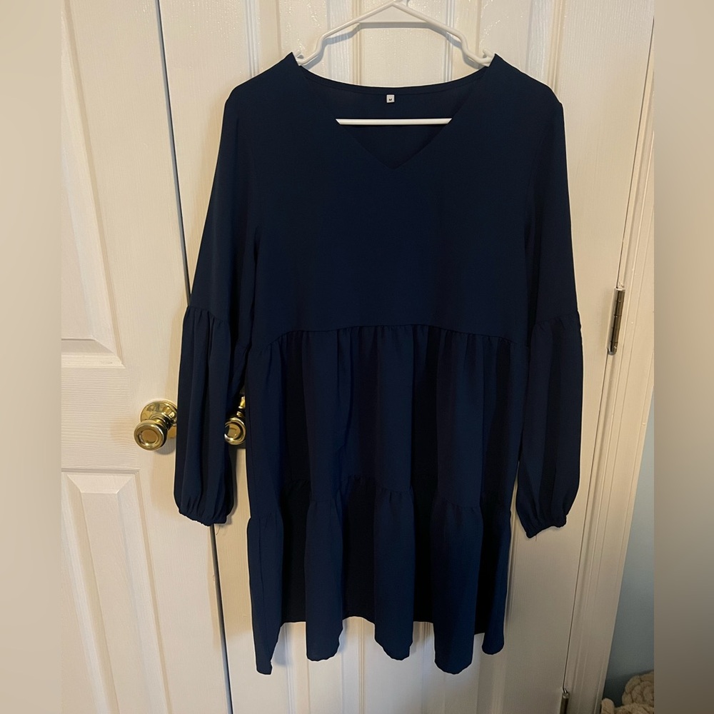 Women's Medium Navy Blue Dacron Long Puffer Sleeve V-Neck‎ Mini Dress